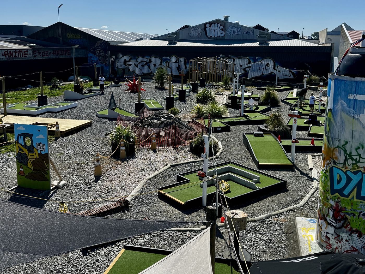 Overview of the full 18-hole Fillin' Holes course